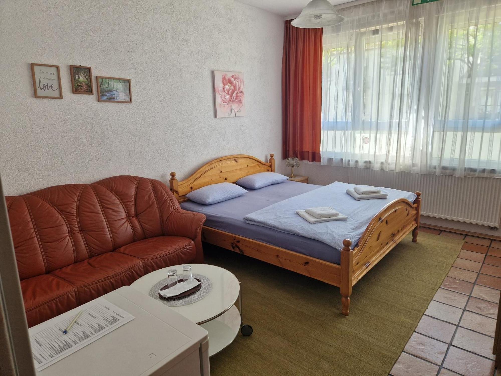Standard Doppelzimmer mit Gemeinschaftsbad